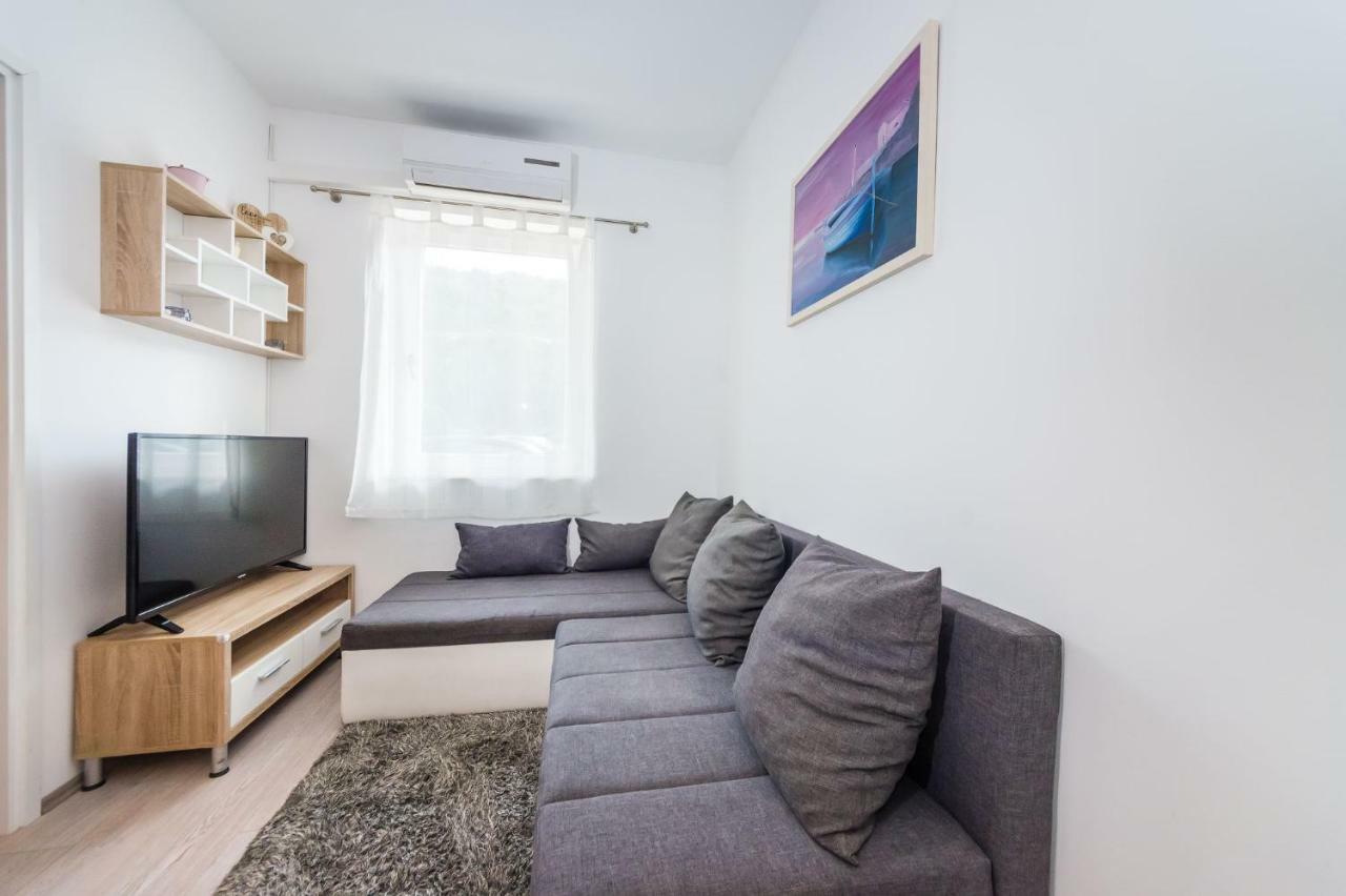 Apartman Nino Novigrad  Eksteriør bilde